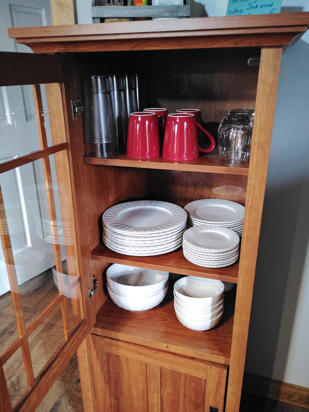 Plates, Bowls, Cups, Glasses Plates, Bowls, Cups, Glasses