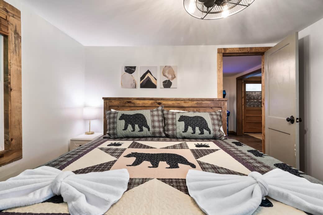King bedroom 2!
