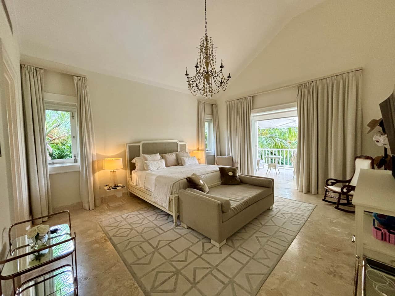 Master Bedroom (1)