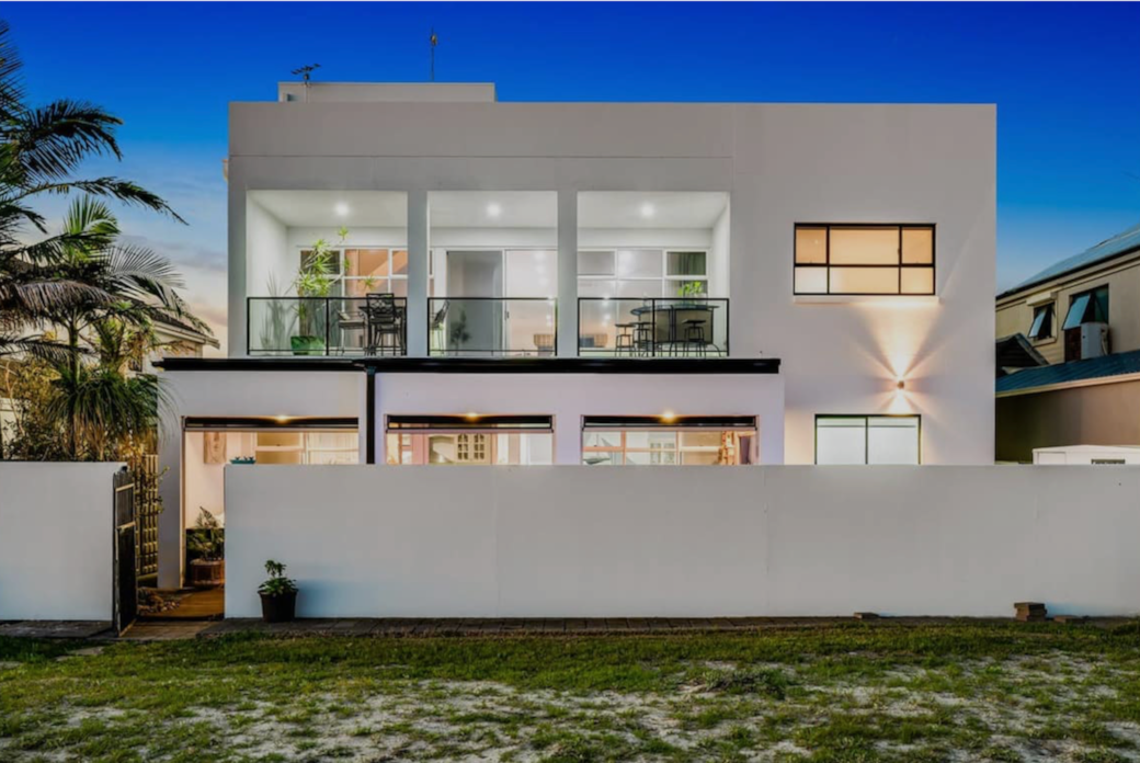 Adelaide Ocean View Escape - absolute beachfront location