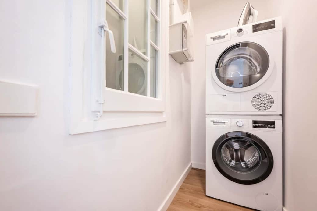 9a23a76e fd95 439e acfa b259245d2093