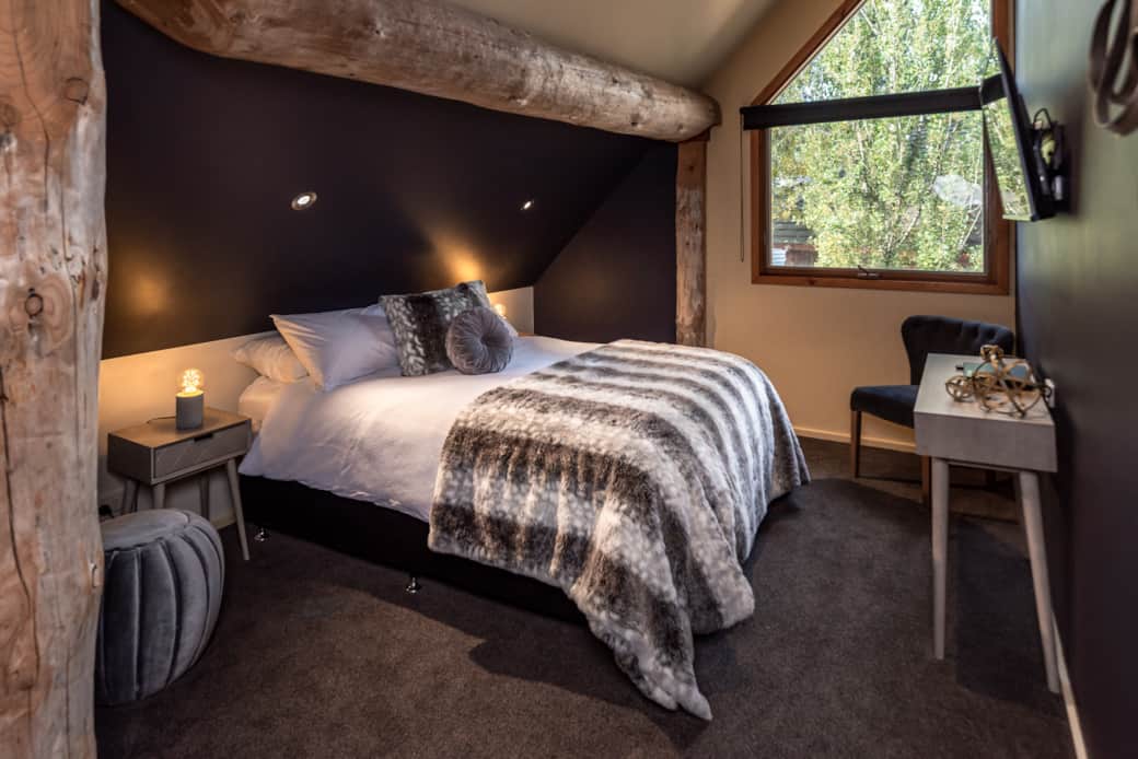 Upstairs Queen Bedroom