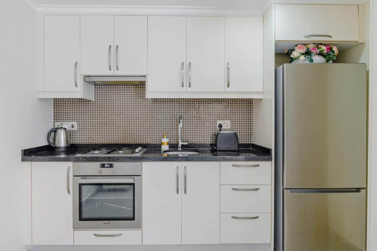 Fully fitted kitchen in the annexe. Includes all the utensils required.