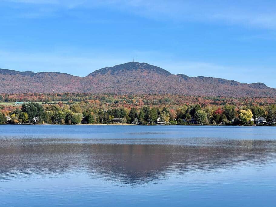 Lac et montagne