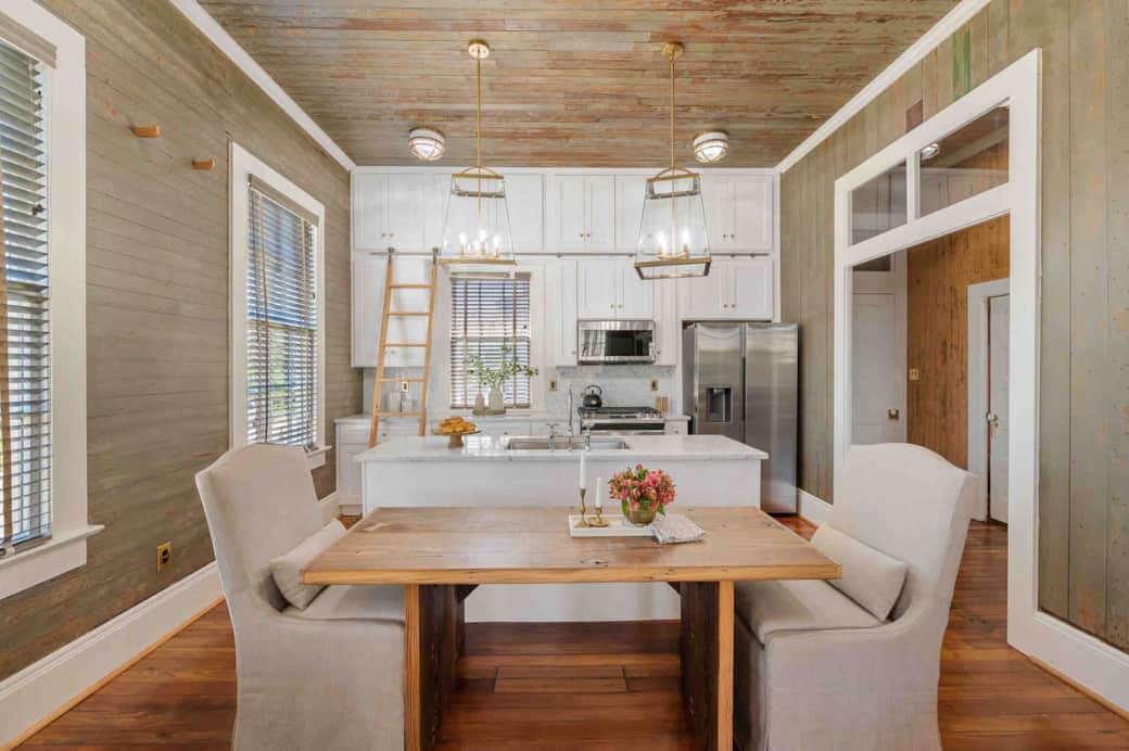 Luxury dining table! Luxury dining table!