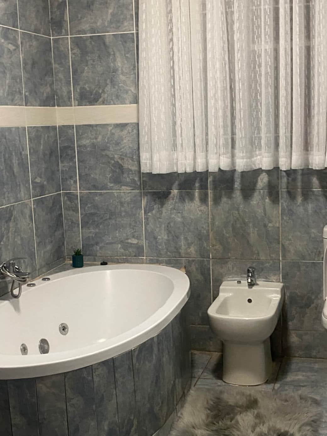Master Ensuite Master Ensuite