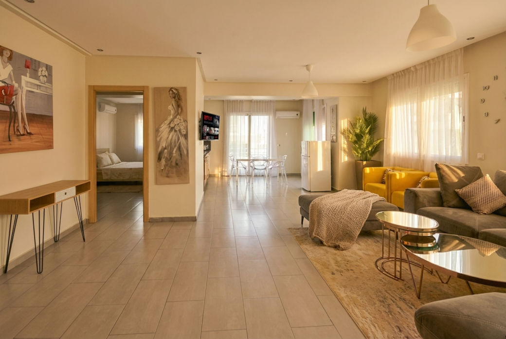 Spacious Open Plan Living Area Spacious Open Plan Living Area