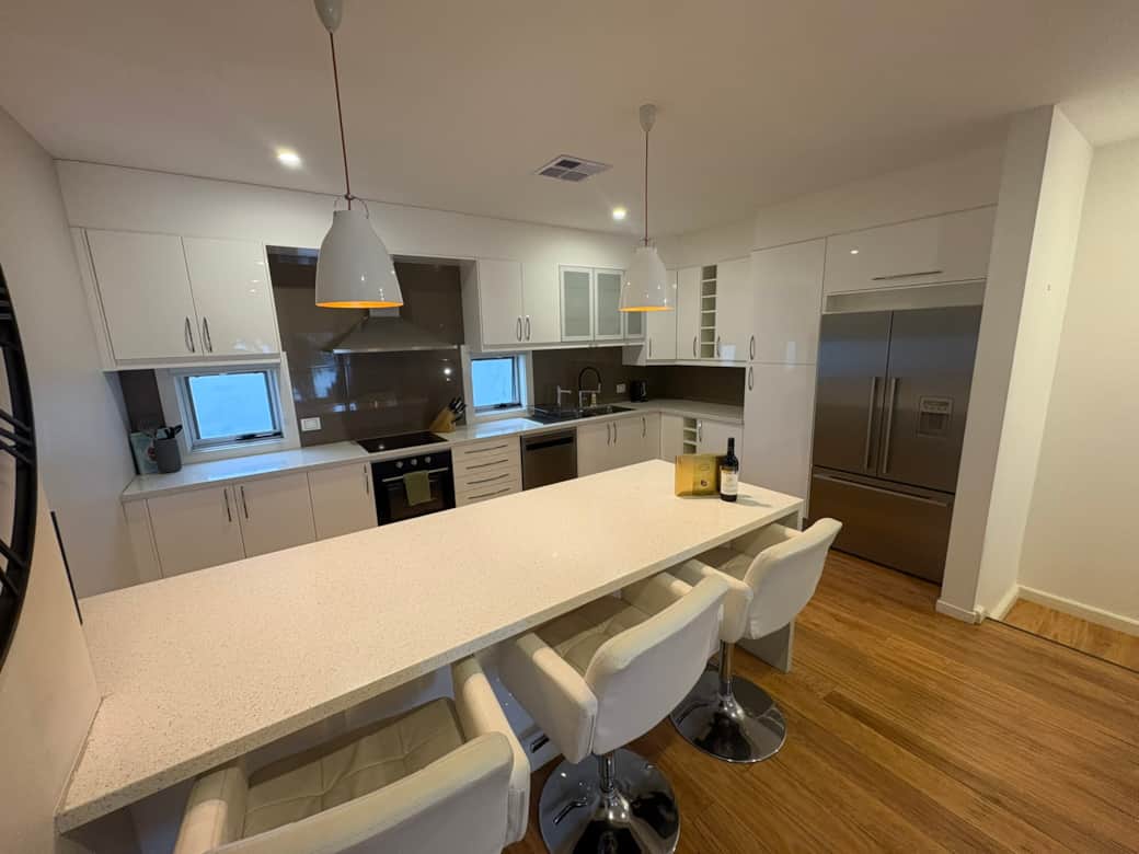 Well-equipped, modern kitchen 