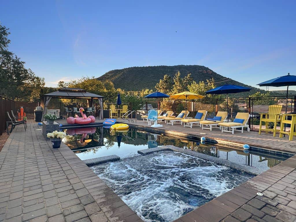 Heated pool and hot tub Heated pool and hot tub