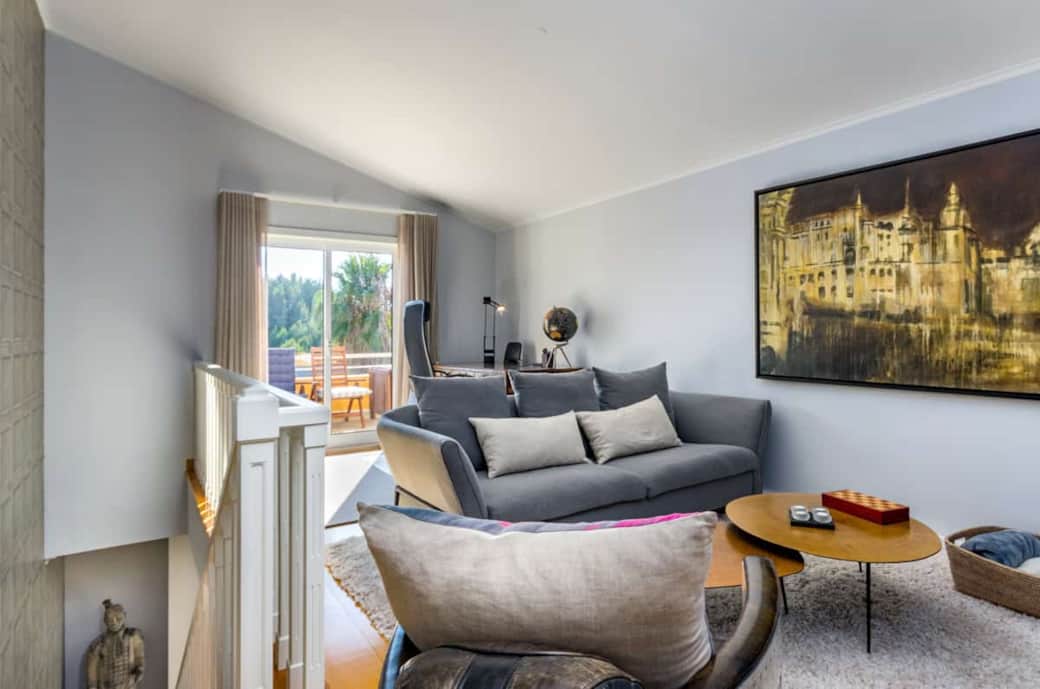 Cascais penthouse tv lounge workspace desk