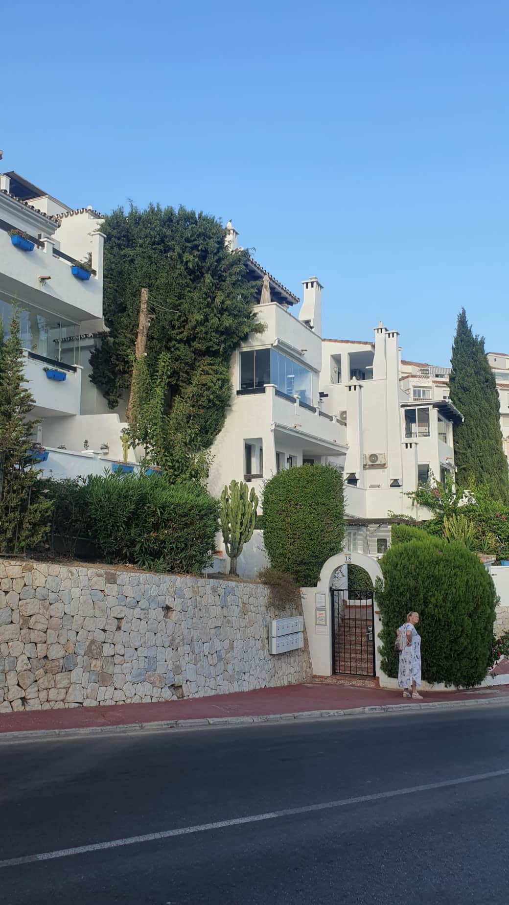 Acceso cerrado a la urbanización Pueblo Evita Acceso cerrado a la urbanización Pueblo Evita