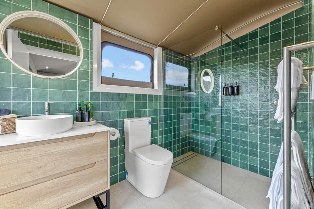 Modern bathroom Modern bathroom