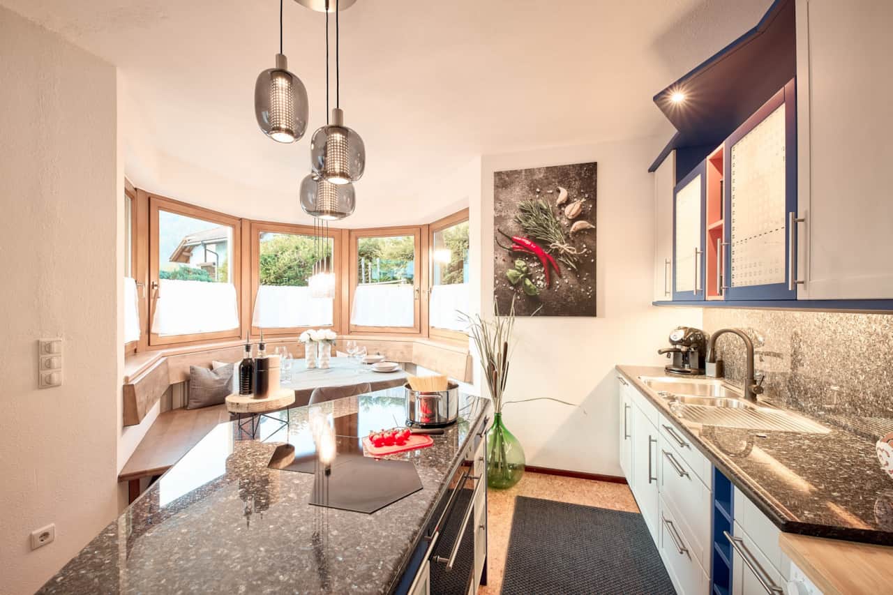 Willkommen im Stadtnestl Apartment – dein moderner Rückzugsort mit alpinem Charme.