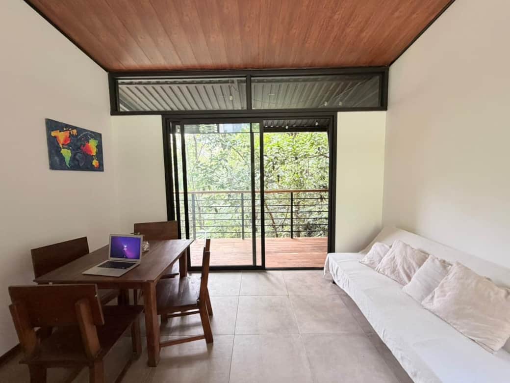 F7b39f93 0bec 4944 b679 5400fd6f0fcb