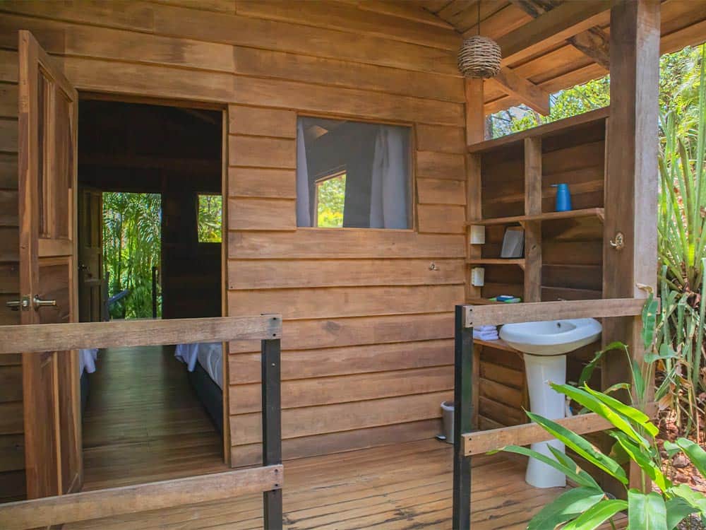 Hotel glamping flor y bambu log cabin baula 7