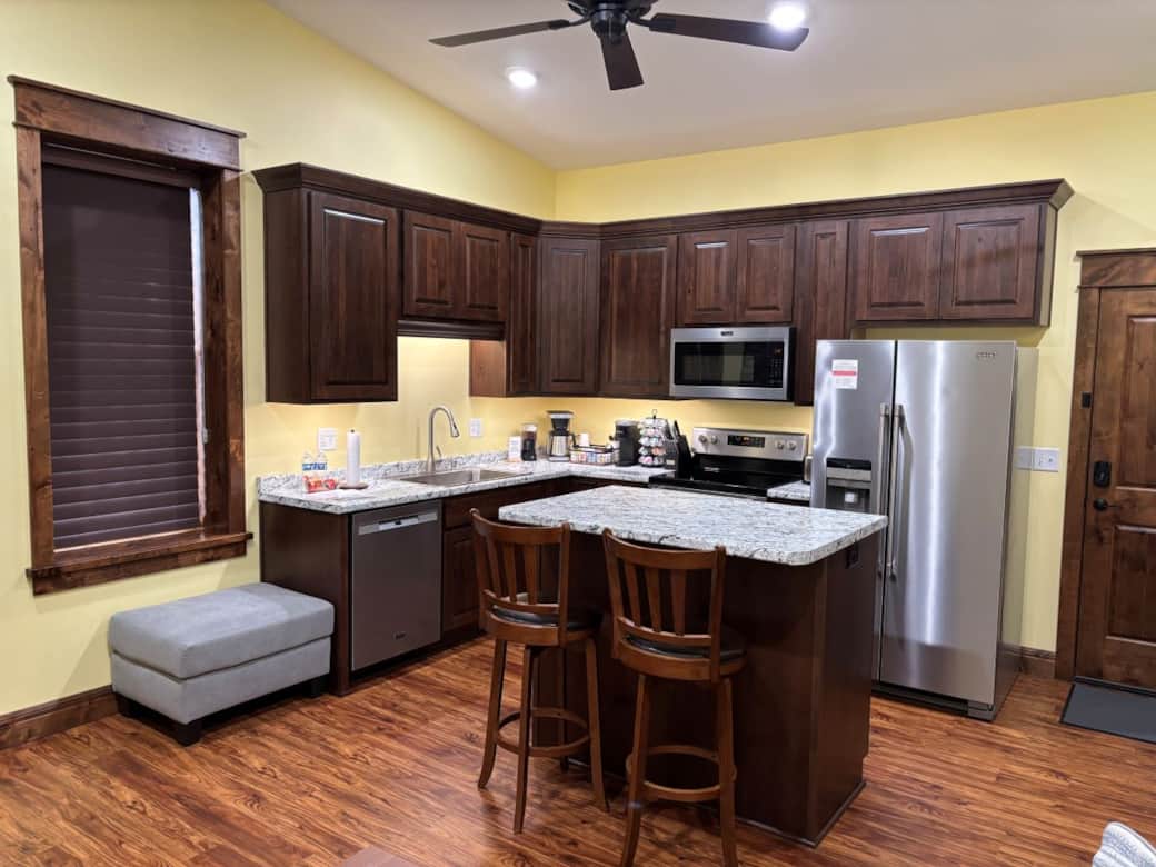 Limestone Lodge Apartment B Kitchen