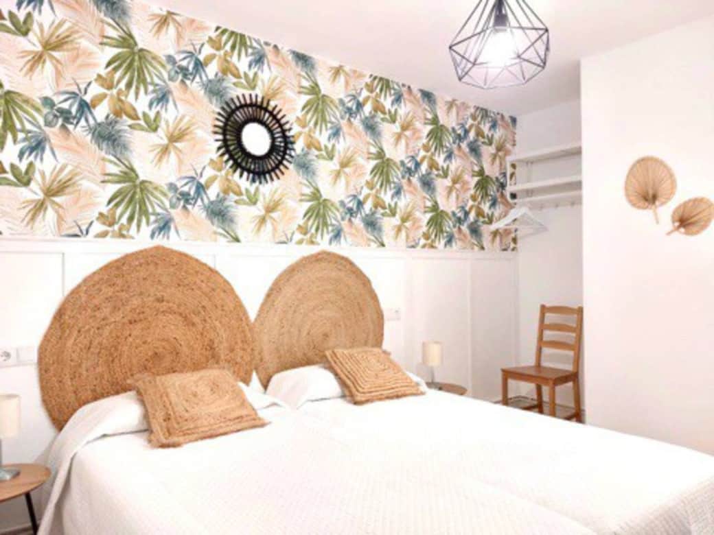 Habitación doble con dos camas individuales.
