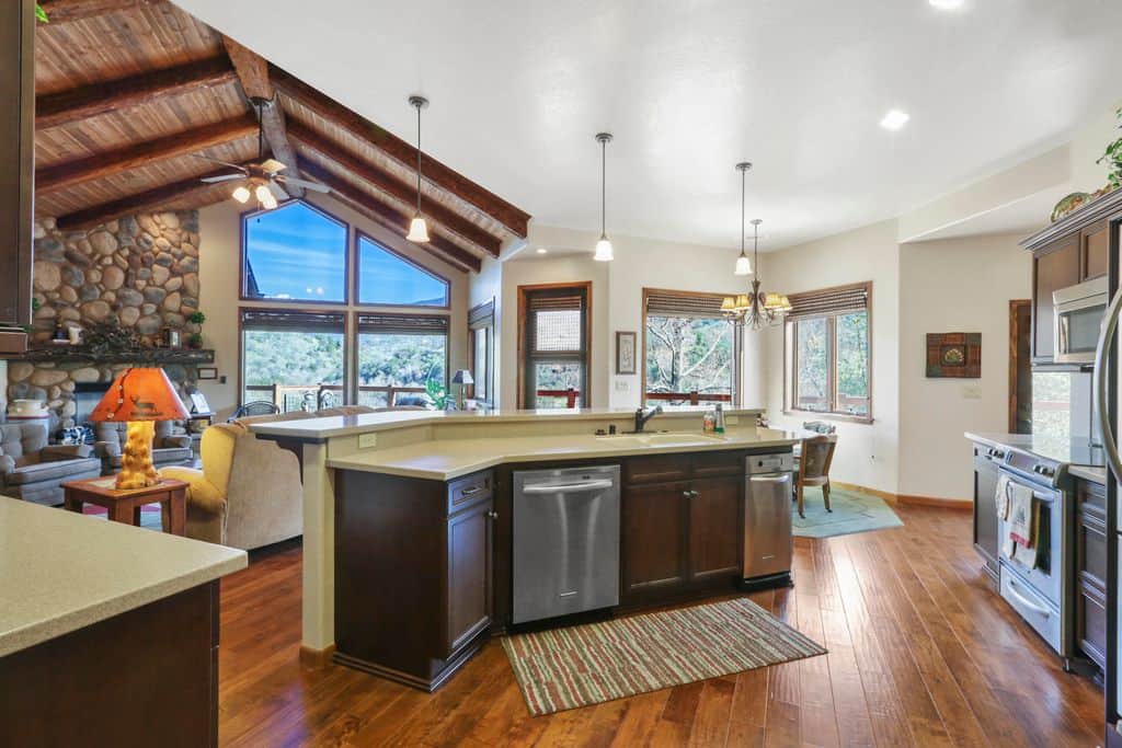 Kitchen with Island Sink and Dish Washer