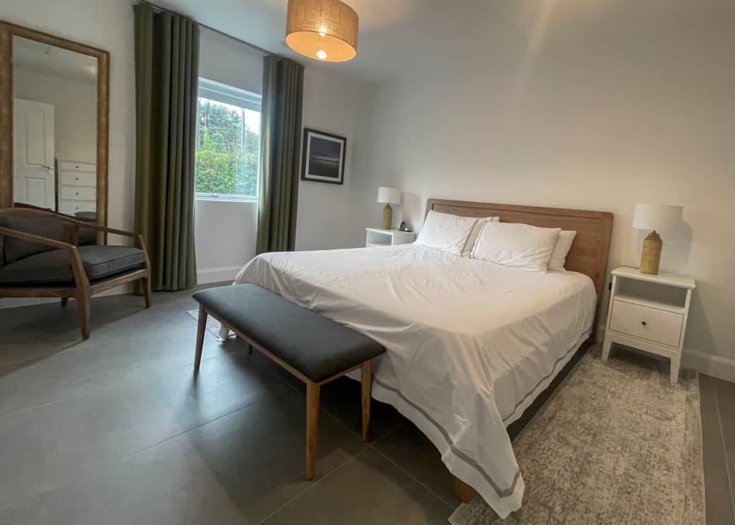 Downstairs Bedroom Master Super King