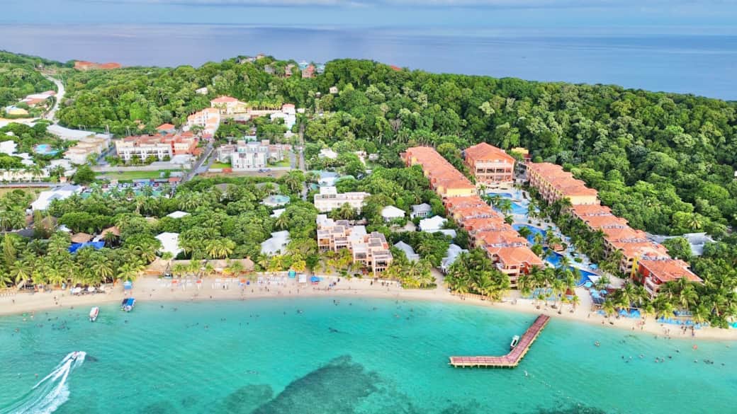 Drone Vista de Playa West Bay