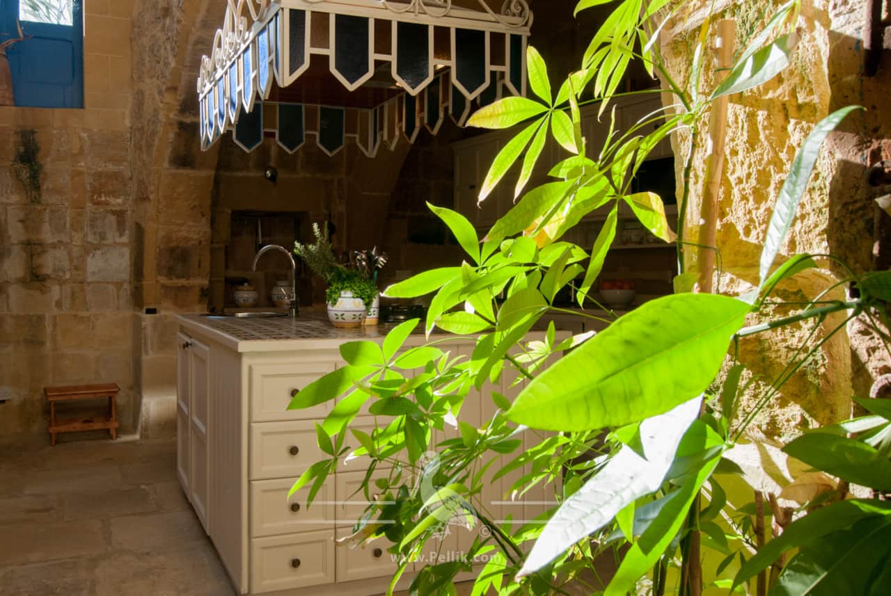 Lovely Gozo house with private pool