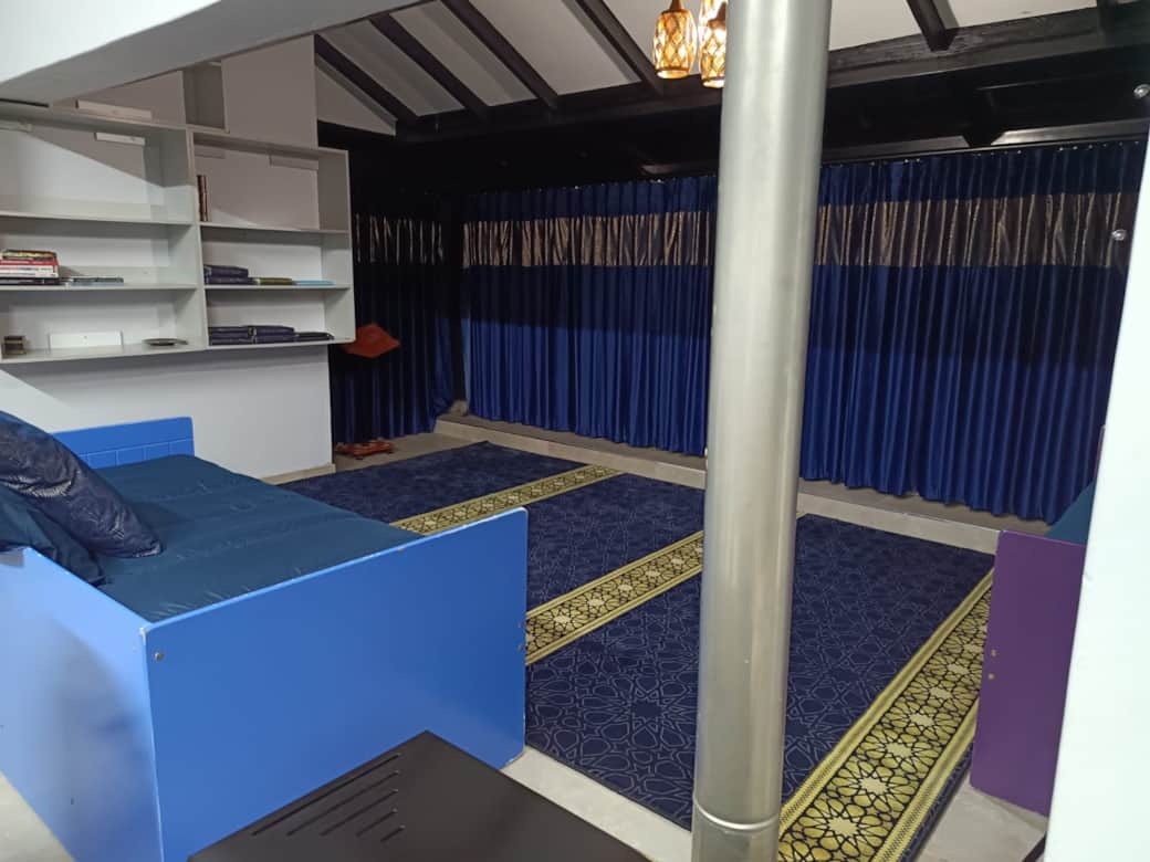 Namaazroom2 Namaazroom2