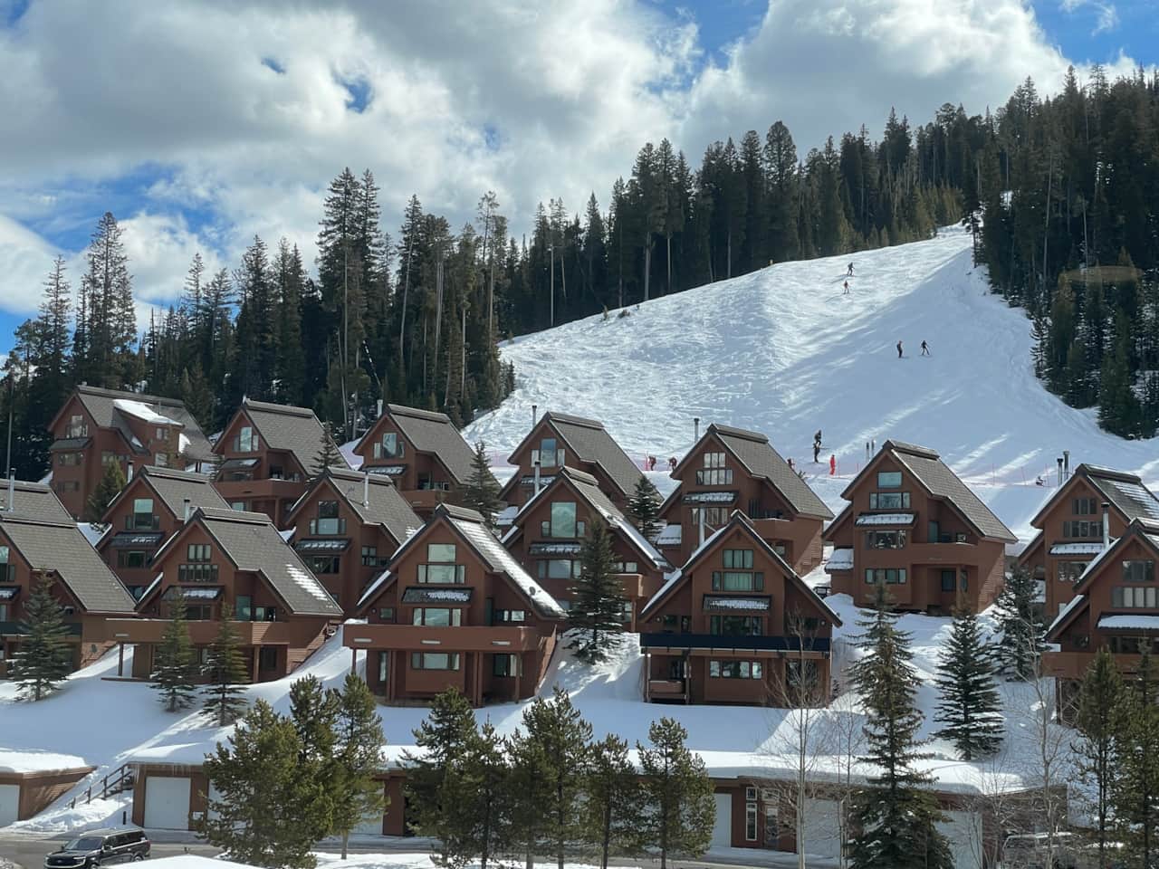 Ski in Access from Silver Knife run behind the chalets
