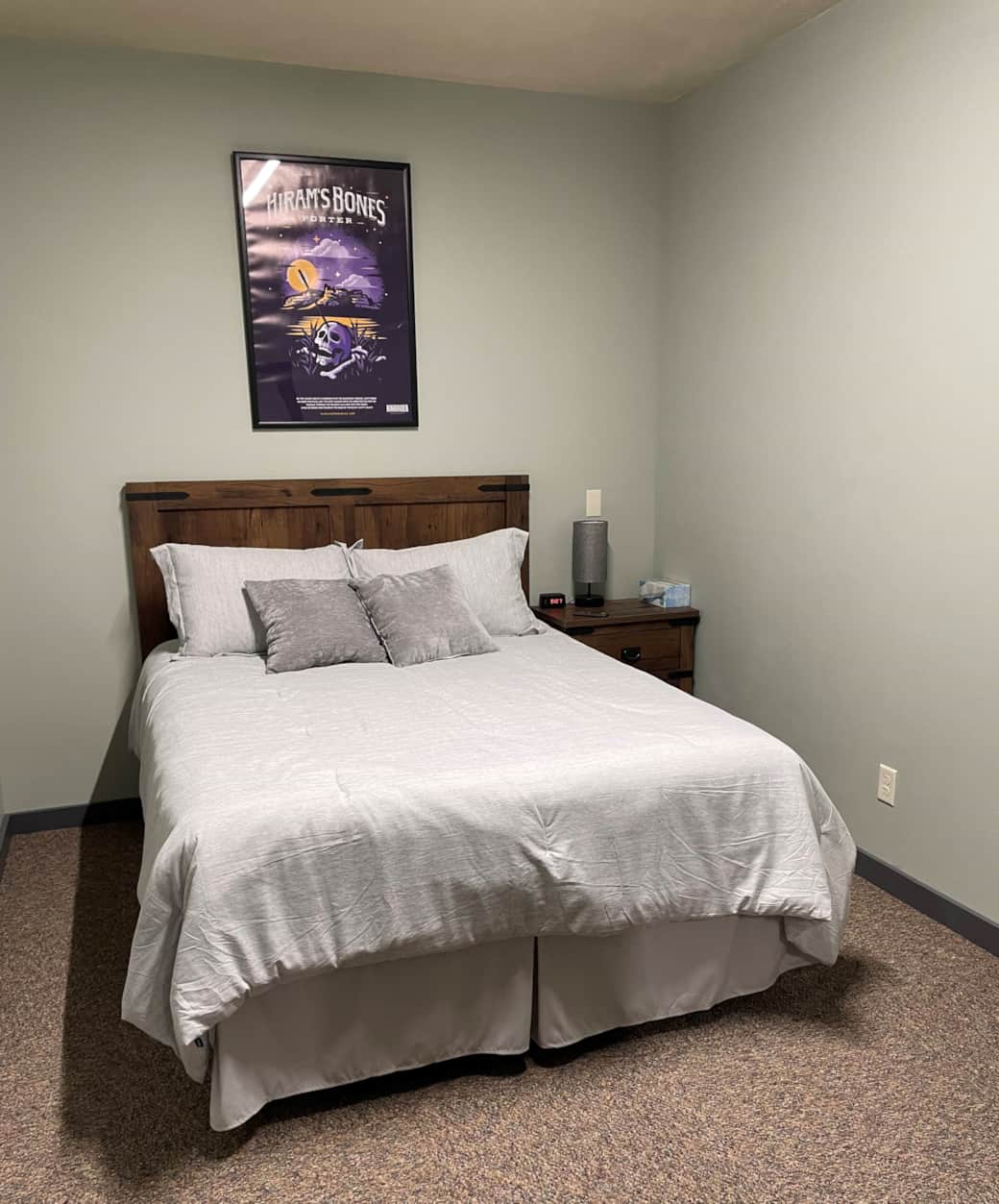 Hiram bones room