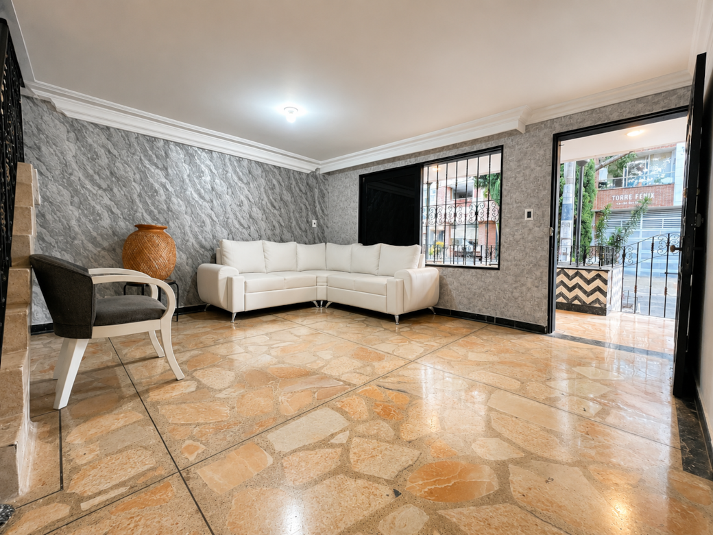 Alojamiento casa vacacional con jacuzzi y piscina en Medellin