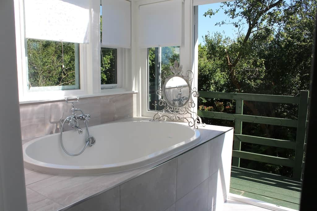 Bathroom  1: Japanese bath and sauna room