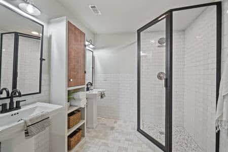 94d2bf75 1959 44c9 9cdb a5771df7d62c 94d2bf75 1959 44c9 9cdb a5771df7d62c