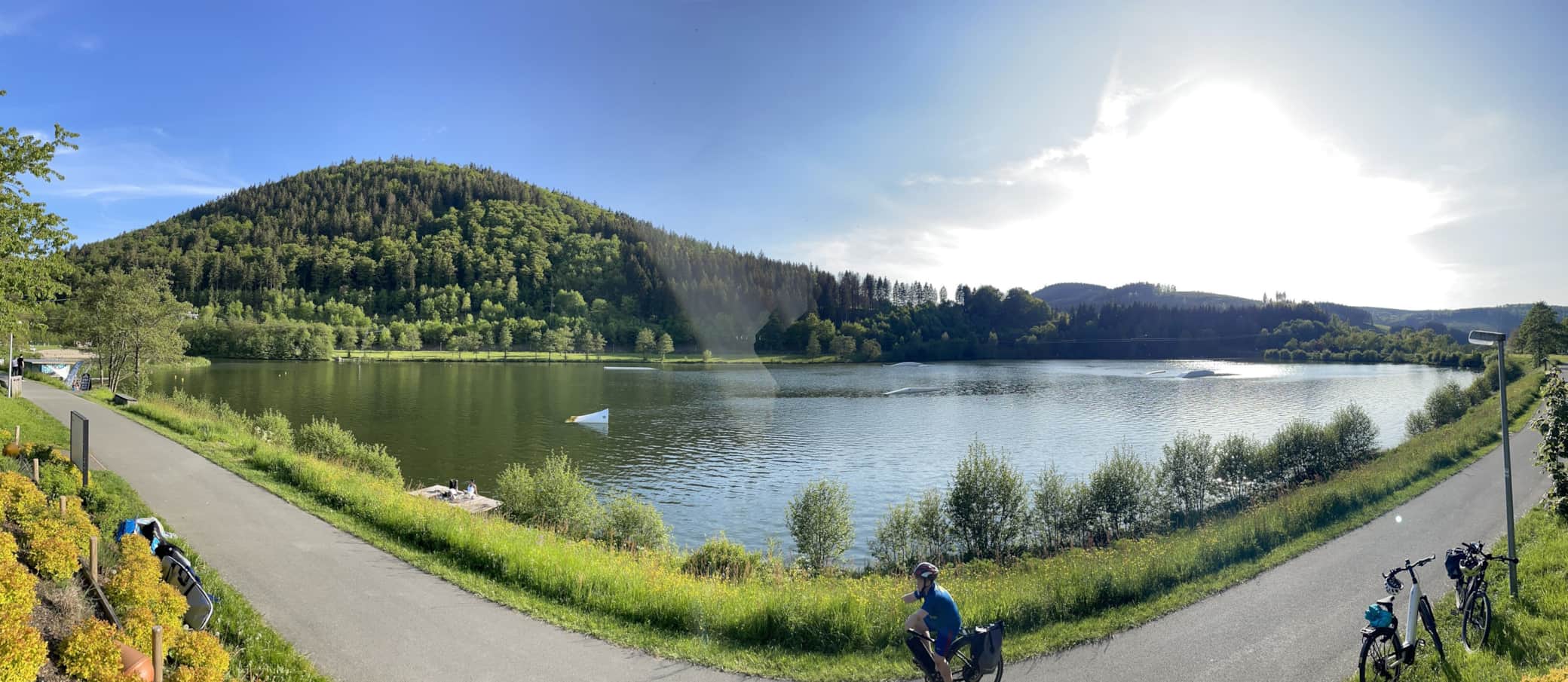 https://l.icdbcdn.com/oh/fd069017-4b2d-45f6-a2a0-1bb6f289b0d8.jpg?w=2080-0