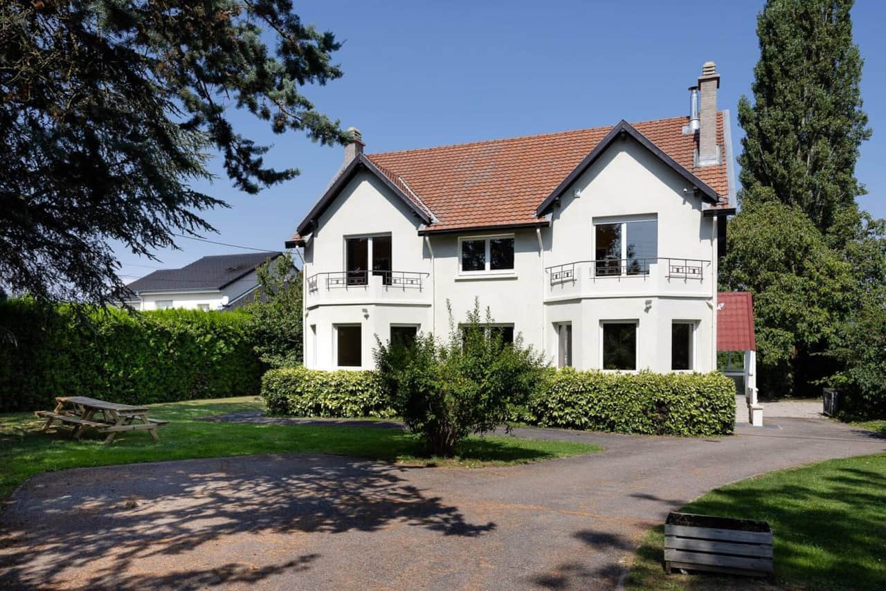 Petit parc devant  la maison 