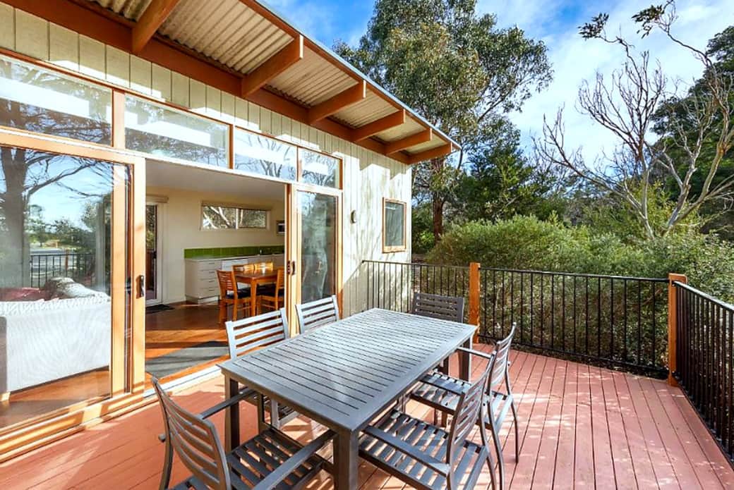 02 Balcony Outdoor Dining
