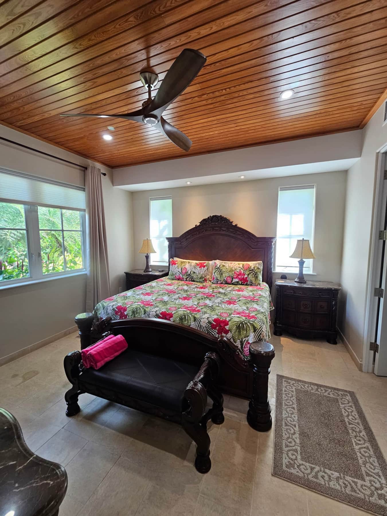 Lower Bedroom King