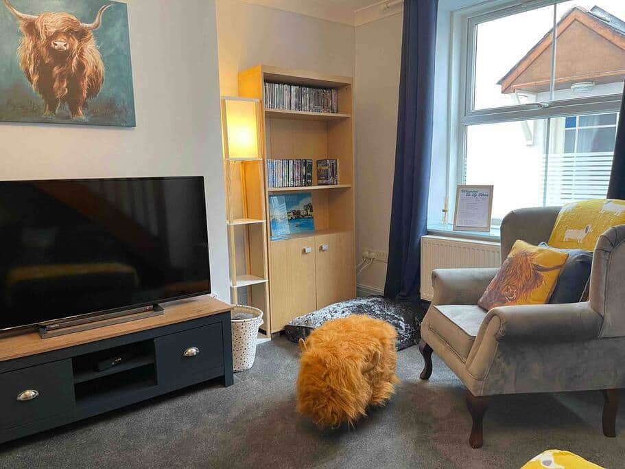 Comfortable lounge with 50” smart TV and a wide selection of DVD’s Comfortable lounge with 50” smart TV and a wide selection of DVD’s