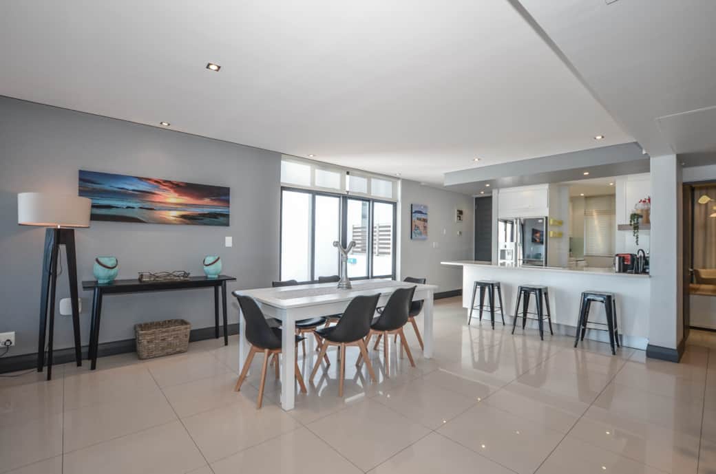 Dining Area Dining Area