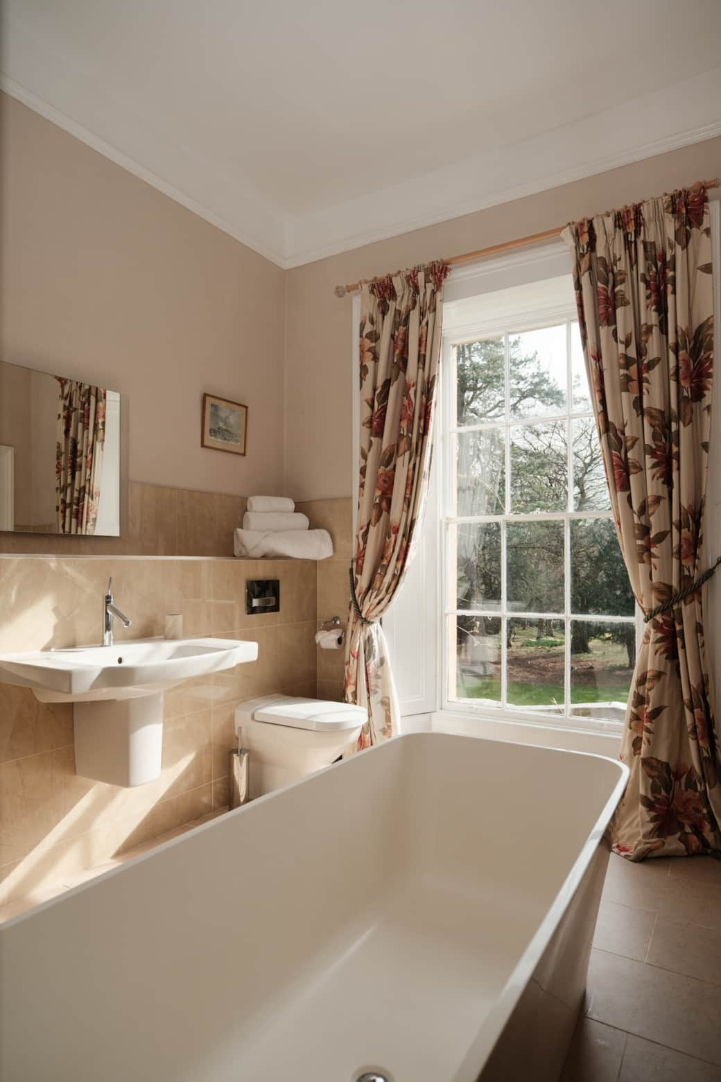 Bedroom 2 en-suite 