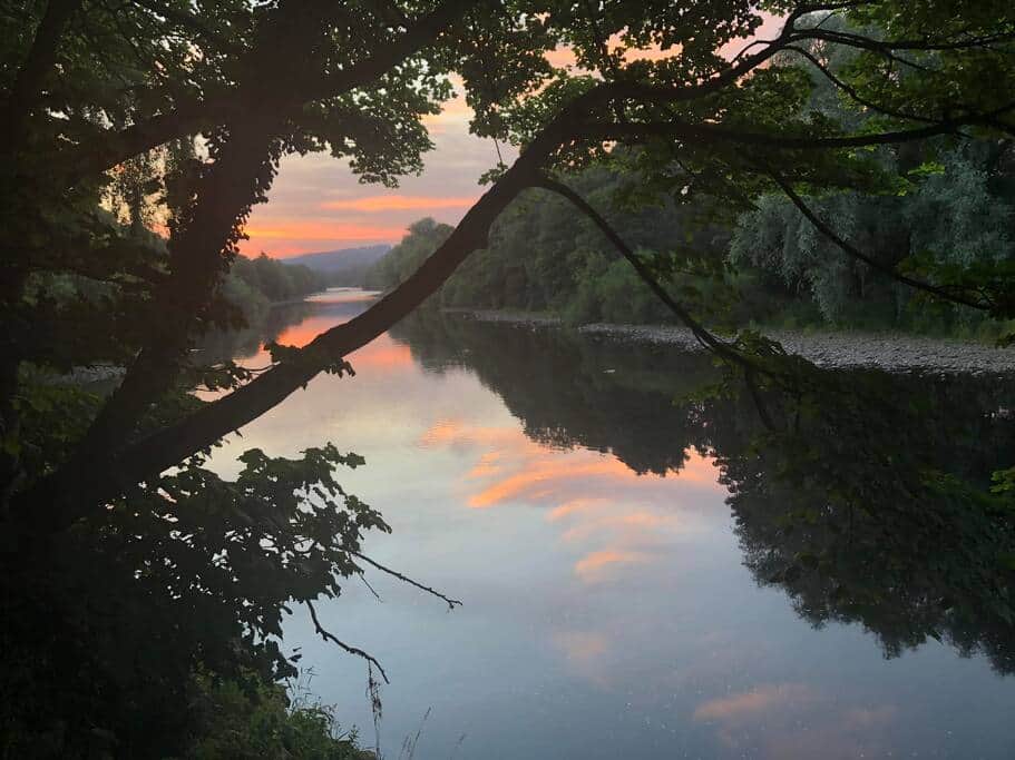 Riverside Walk - 2 minutes from the Studio.