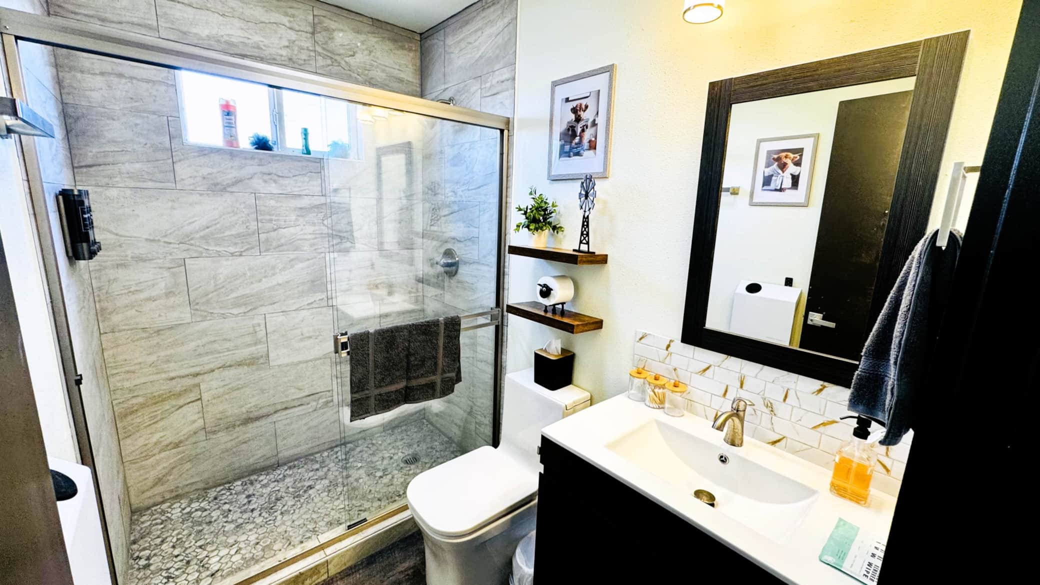 Mesquite Cabin Bathroom