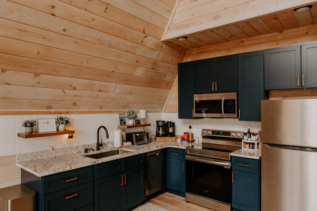 Full kitchen with everything you need Full kitchen with everything you need