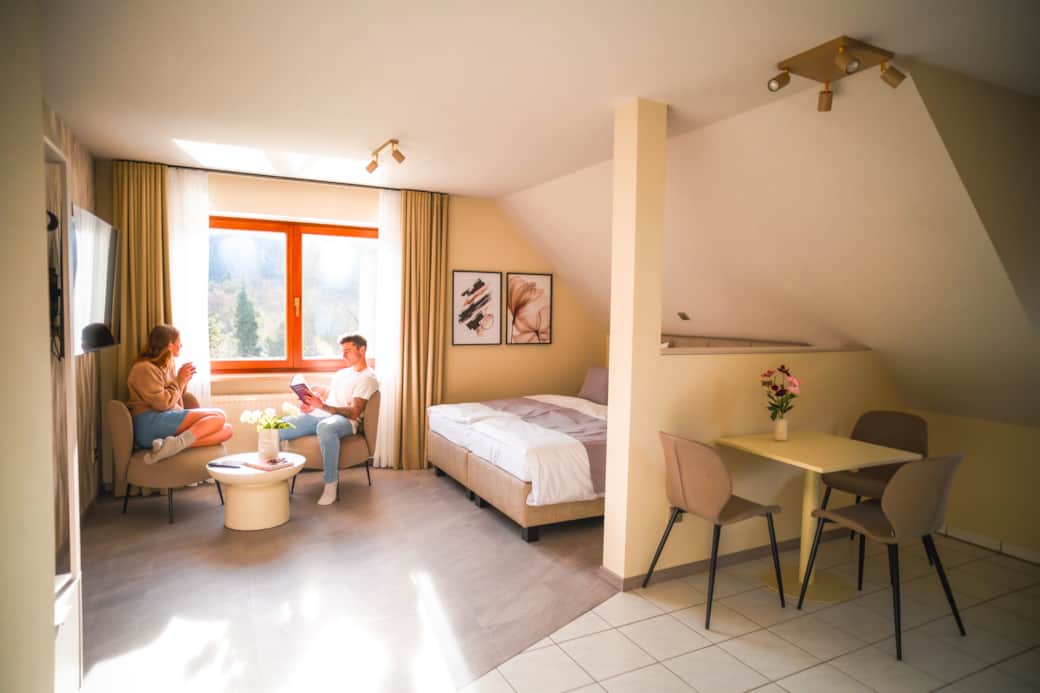 FÜNFER Essbereich 1 FÜNFER Essbereich 1