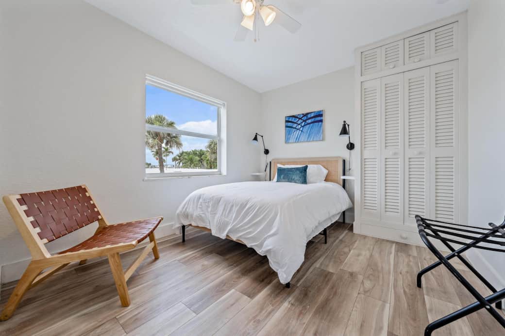 320 Inlet Way-10