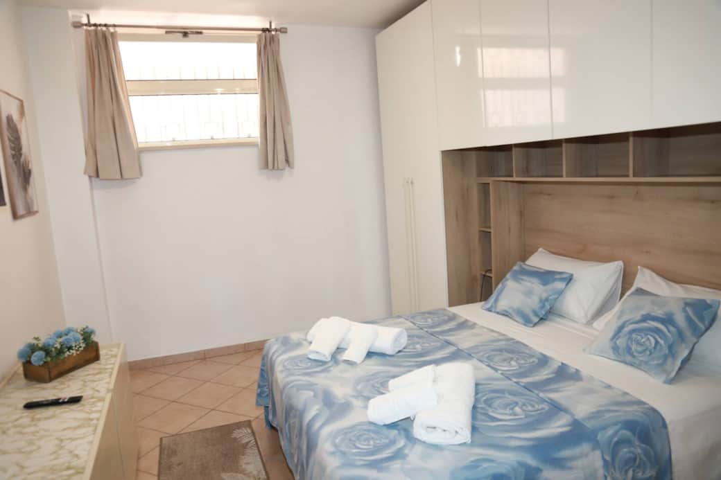 Camera da letto con tv e wifi super veloce