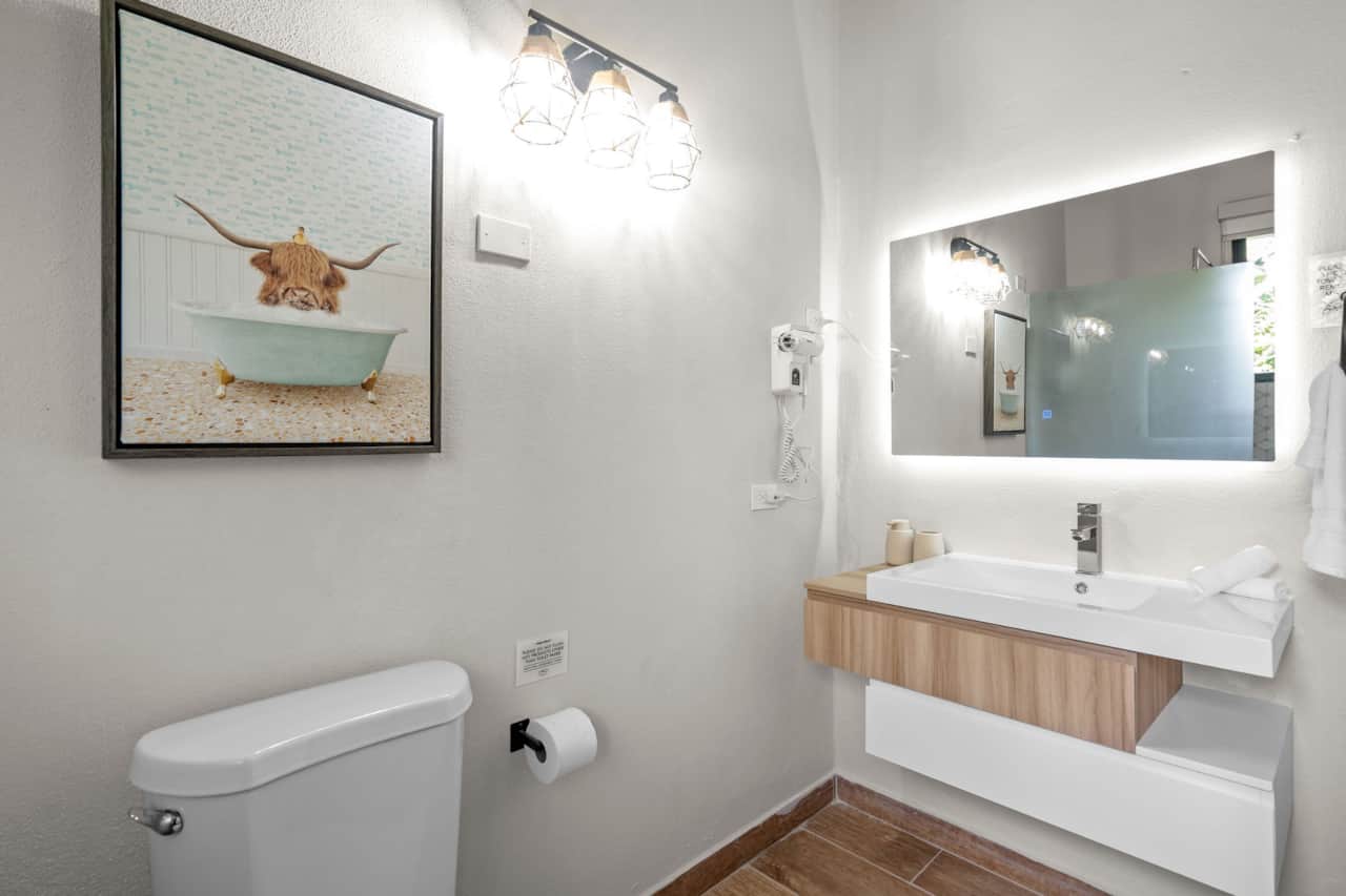 A7400347.jpg