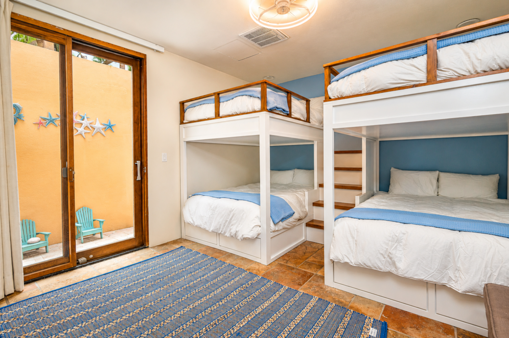 Bunk room 