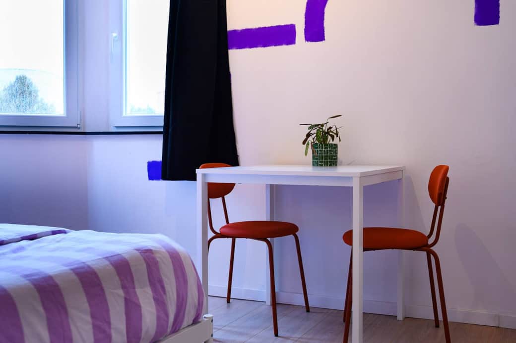 Table/bureau , pour manger ou travailler, allier l'utile à l'agréable quoi