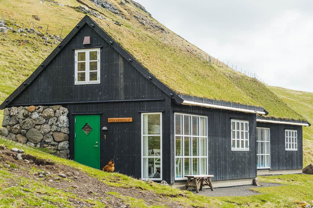Front view- Útsýnið