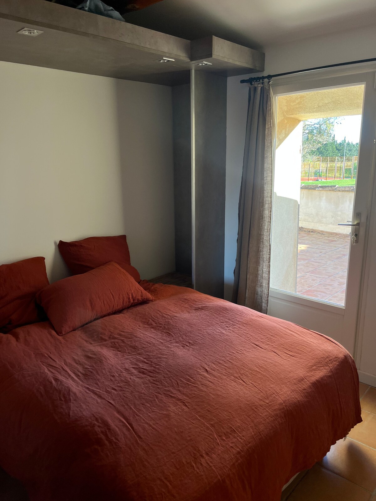 Provençal farmhouse & padel court swimming pool AC