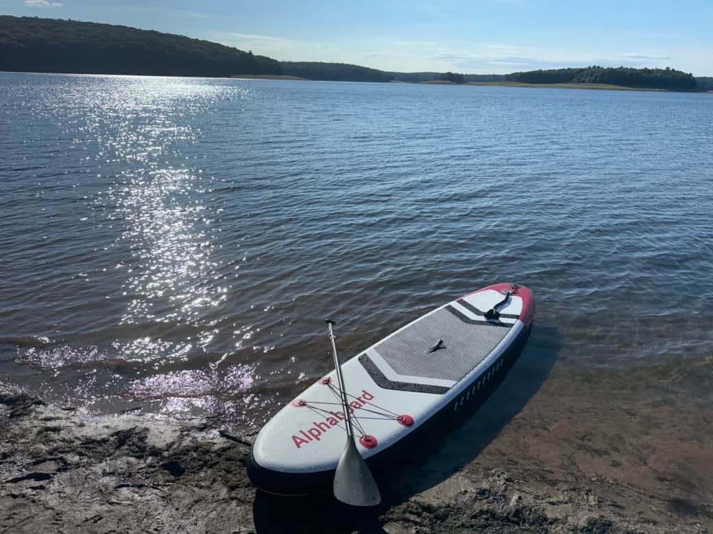 Grab the paddleboard and head over to Toronto Reservoir